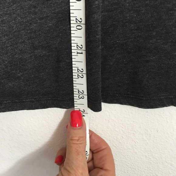 LOI Short Sleeve Shirt, M - Picture 6 of 6